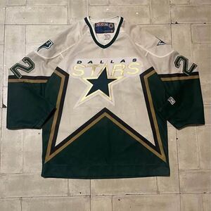 Vintage CCM Dallas Stars Brett Hull #22 Jersey Medium - Made in Canada